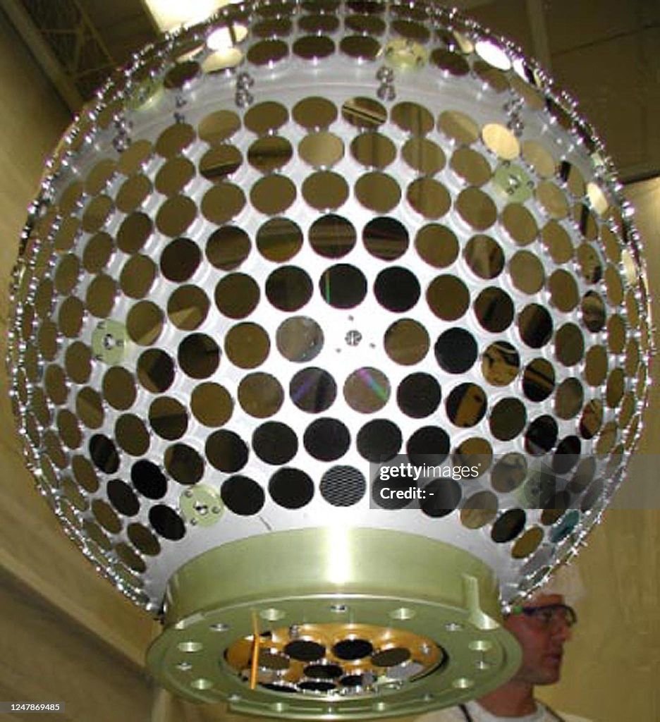 US-SPACE SHUTTLE-STARSHINE 2