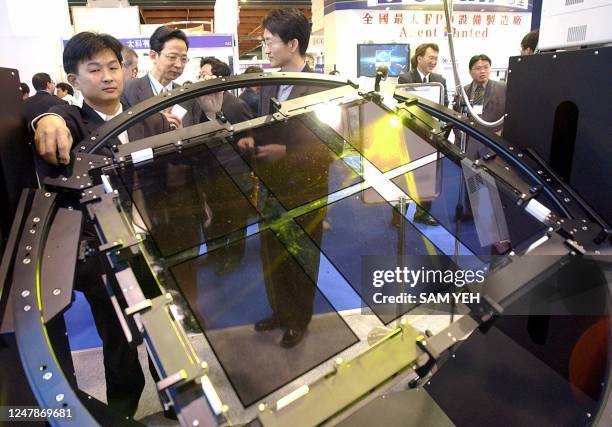 Tft Array Inspection Machine 82 Tft Lcd Stock Photos, High-Res Pictures, and Images - Getty Images