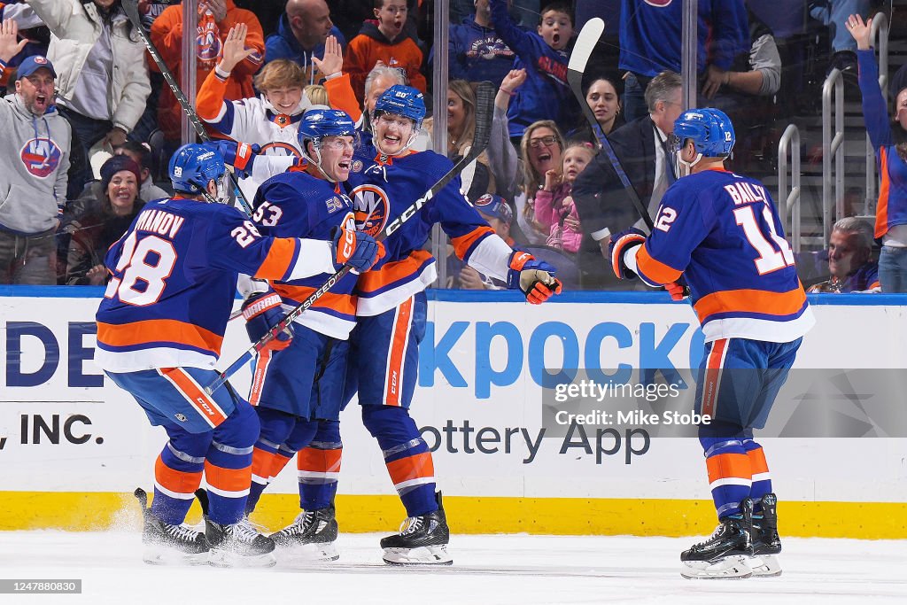 Buffalo Sabres v New York Islanders