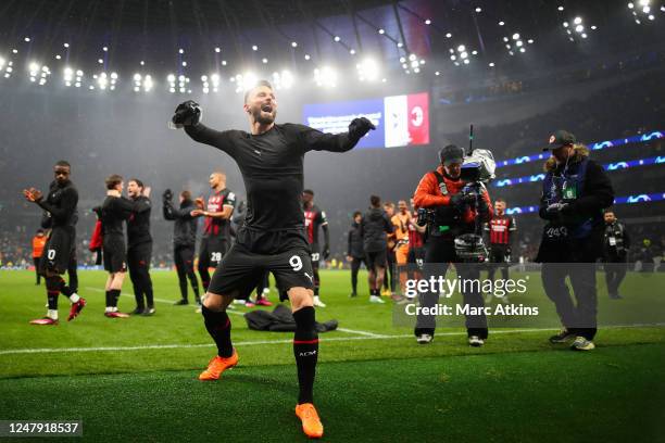 Olivier Giroud of AC Milan celebrates after the UEFA Champions League round of 16 leg two match between Tottenham Hotspur and AC Milan at Tottenham...