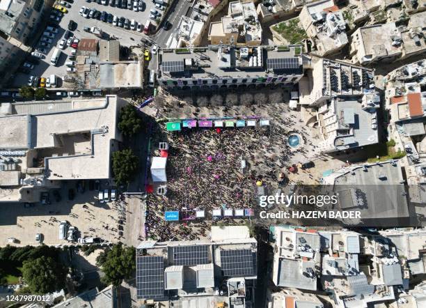 Manager Square 2,544 Manger Square Stock Photos, High-Res Pictures, and Images - Getty ...