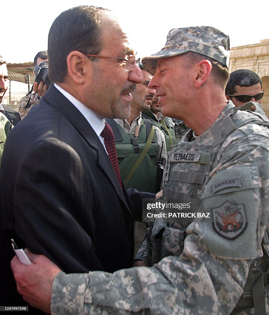 Iraq Commander New US commander in Iraq General David Petraeus greets Iraqi Prime ...