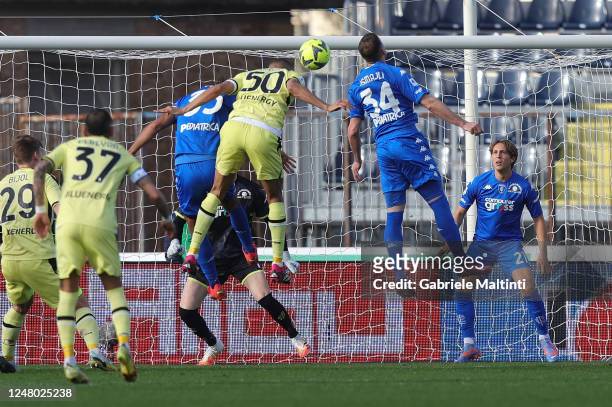 Rodrigo Nascimento França known as Rodrigo Becão of Udinese Calcio scores a goal during the Serie A match between Empoli FC and Udinese Calcio at...