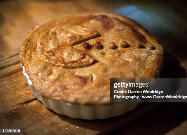 pac man apple pie - pac man stock pictures, royalty-free photos & images