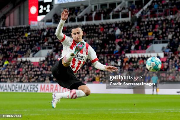 Anwar El Ghazi of PSV scores the fourth goal to make it 3-1 during the Dutch Eredivisie match between PSV v SC Cambuur at the Philips Stadium on...
