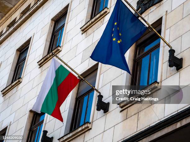 sofia, bulgaria - february 29, 2020: bulgarian national bank with bulgaria and eu flags flying - bulgarian culture stock pictures, royalty-free photos & images