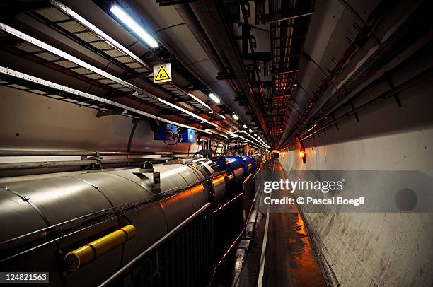 as fast as light - hadron collider ストックフォトと画像