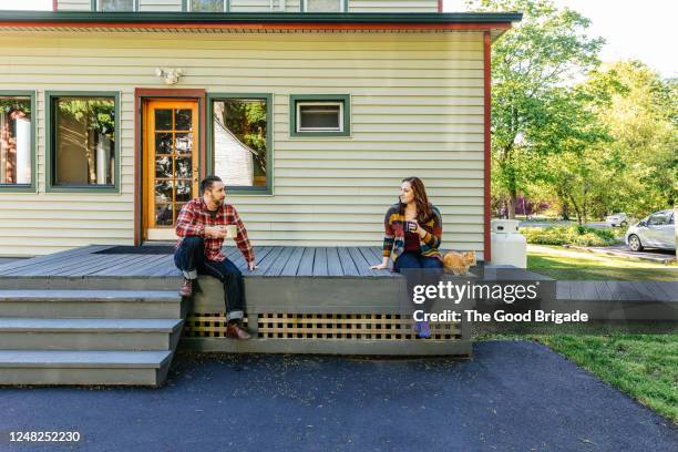 father and adult daughter social distancing - social distancing 6 feet stock pictures, royalty-free photos & images