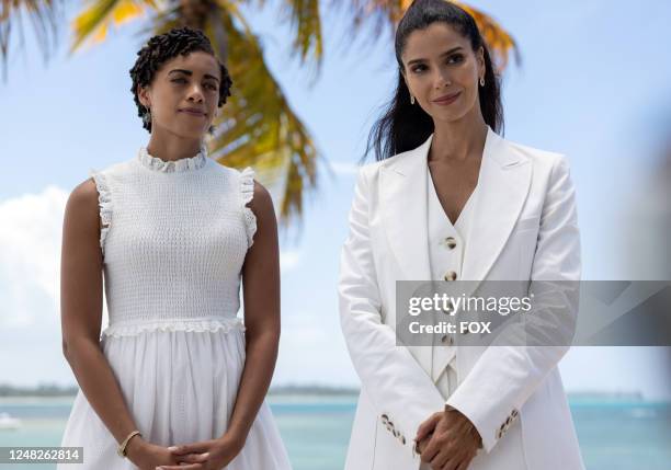 Kiara Barnes and Roselyn Sànchez in the Walk a Country Mile episode of FANTASY ISLAND airing Monday, March 6 on FOX.