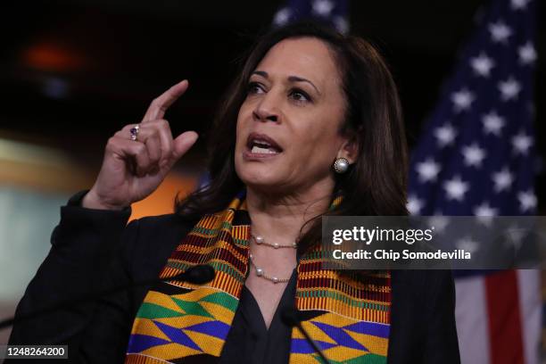 Senator Harris 650 George Washington Harris Stock Photos, High-Res Pictures, and ...