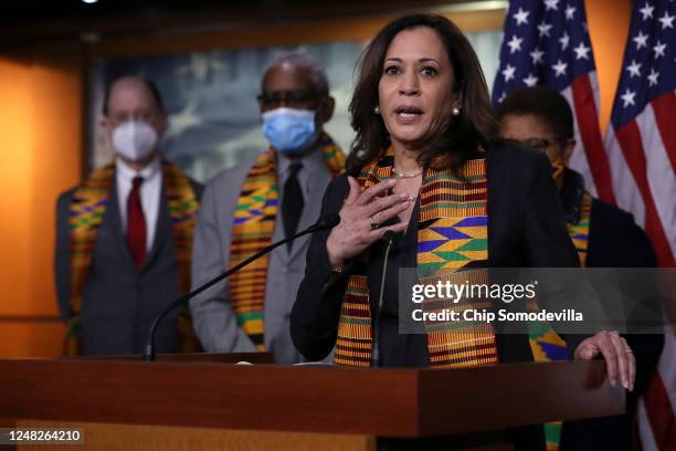 Senator Harris 780 George Washington Harris Stock Photos, High-Res Pictures, and ...