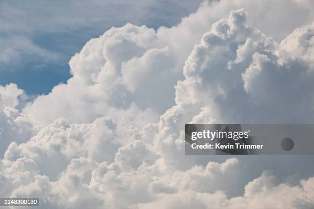 abstract detail view of large thunderstorm clouds - cumulus stockfoto's en -beelden