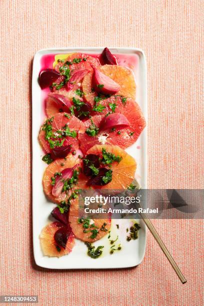 grapefruit roasted beets salsa verde - grapefruit bildbanksfoton och bilder