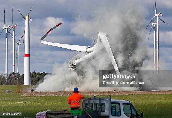 A new wind turbine is blown up due to construction defects. An... News ...