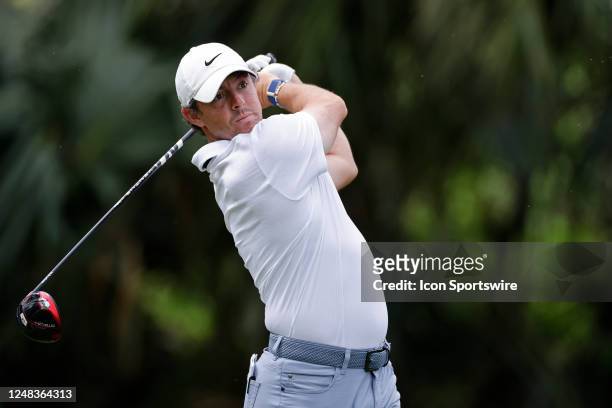 Rory McIlroy of Northern Ireland hits a drive at the 7th hole during the first round of THE PLAYERS Championship on THE PLAYERS Stadium Course at TPC...