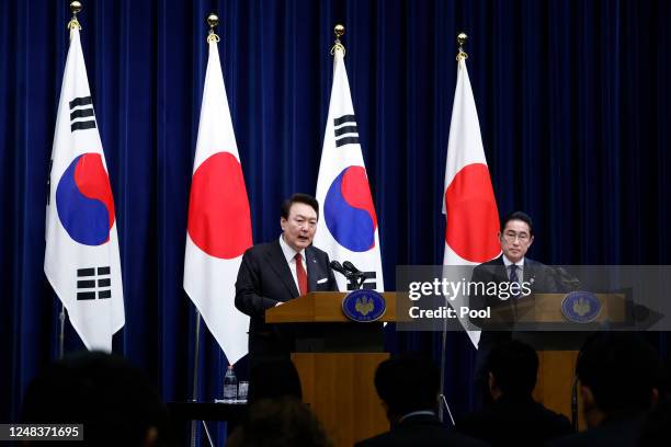 Yoon Suk Yeol, South Korea's president, left, and Fumio Kishida, Japan's prime minister, attend a joint news conference at the prime minister's...