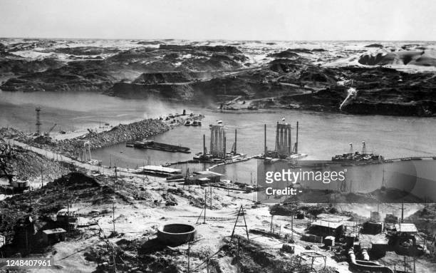 Picture dated May 1964 showing the construction of the Aswan high dam on the Nile river in Egypt. The construction of the Aswan High Dam was...