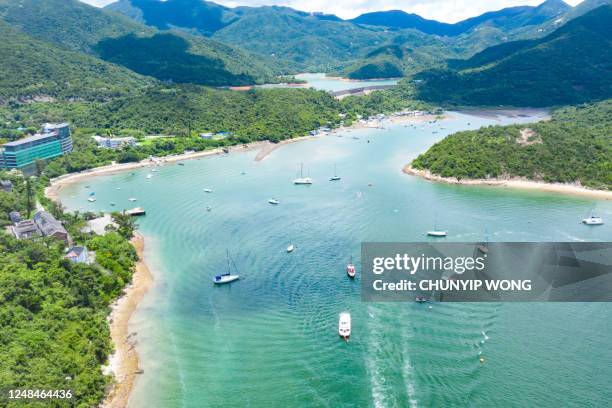 drone view of tai tam harbour, hong kong - tai tam country park stock pictures, royalty-free photos & images