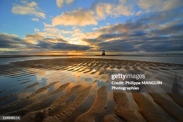 low tide - noirmoutier stock pictures, royalty-free photos & images