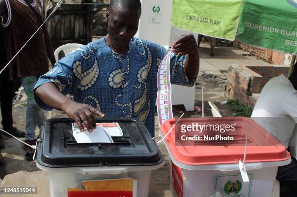 Man votes during the 2023 Governorship and State House of Assembly at Alausa, Ikeja, Lagos on Saturday.