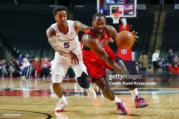 Jeremy Pargo of the Windy City Bulls drives to the basket against the Delaware Blue Coats during the second half of an NBA G-League game on March 18,...