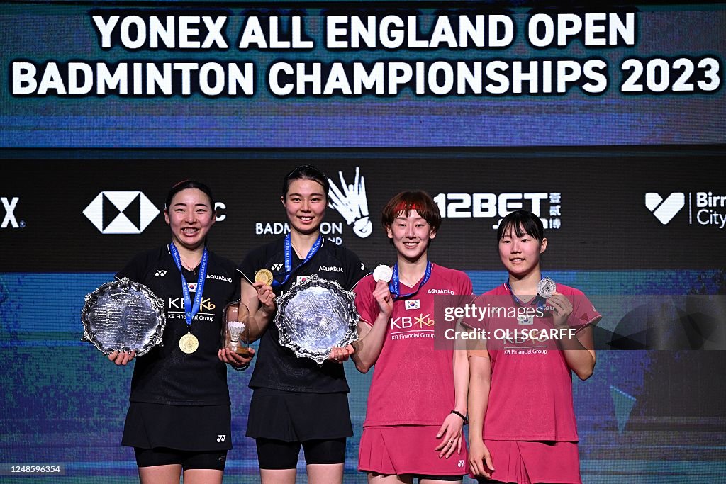 Poo Winets Winners South Korea's Kong Hee-yong and Kim So-yeong celebrate on the ...