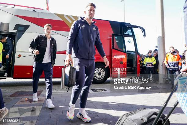 Guus Til of PSV and Luuk de Jong of PSV arrive prior to the Eredivisie match between Vitesse and PSV at the GelreDome on March 19, 2023 in Arnhem,...