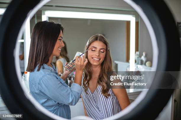 Cosmetics Getting Do 1,886 Women Getting Makeup Done Stock Photos, High-Res Pictures, and ...