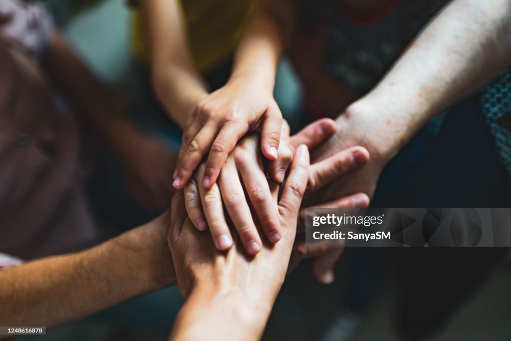 Tenersi per mano