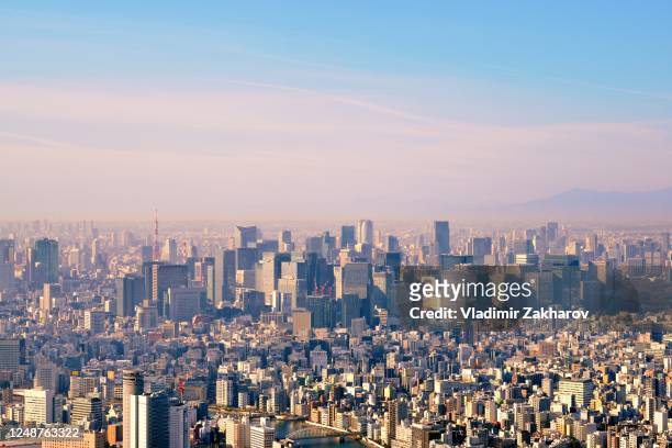 tokyo downtown view - marunouchi stock-fotos und bilder