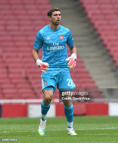 Emi Martinez of Arsenal during the friendly match between Arsenal and Brentford at Emirates Stadium on June 10, 2020 in London, England.