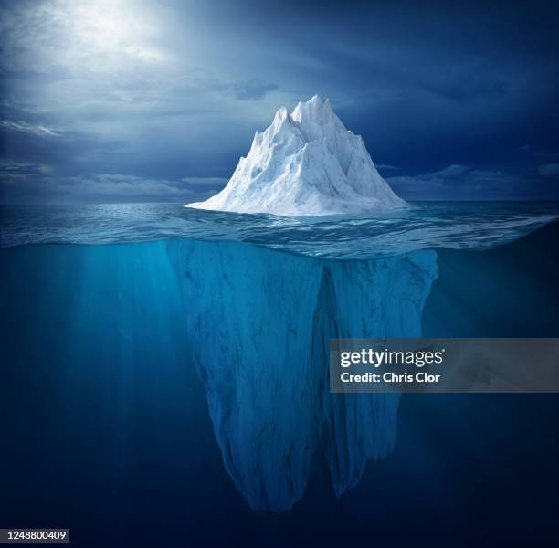 iceberg in ocean - iceberg imagens e fotografias de stock