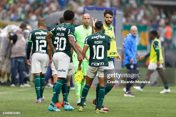 Players of Palmeiras celebrate qualifying for the final after winning the match between Palmeiras and Ituano as part of the semifinals of Campeonato...