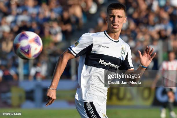 Felipe Sanchez of Gimnasia y Esgrima looks at the ball during a match between Gimnasia y Esgrima La Plata and Estudiantes as part of Liga Profesional...