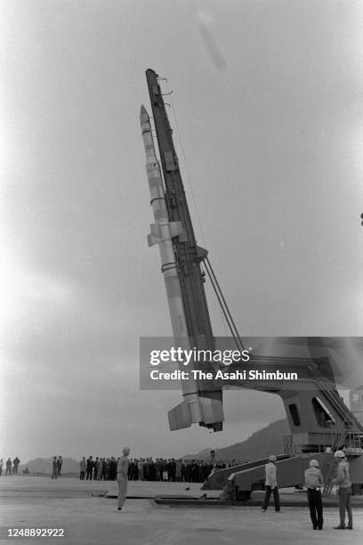 Labeda Rockets 28 Lambda (Rocket) Stock Photos, High-Res Pictures, and Images - Getty ...