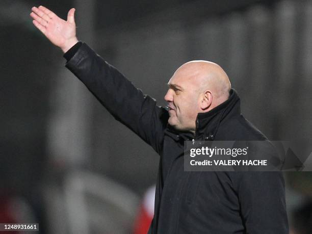 Rennes's coach Frederic Antonetti reacts during the French Cup football match Nice vs Rennes, on January 21, 2012 at the Ray stadium in Nice. AFP...