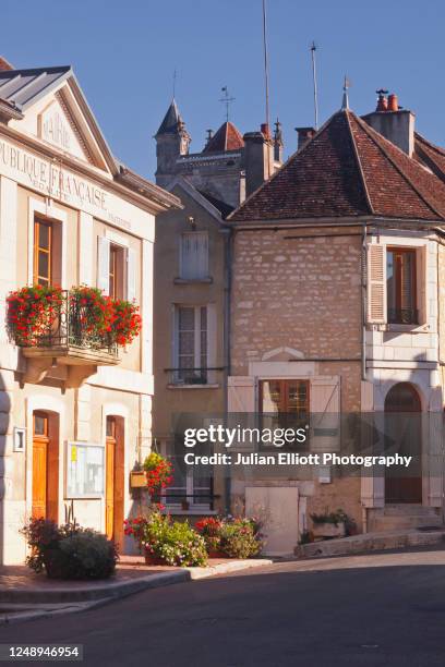 the centre of the village of irancy in burgundy, france. - irancy stockfoto's en -beelden