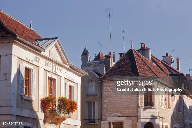 the centre of the village of irancy in burgundy, france. - irancy stockfoto's en -beelden