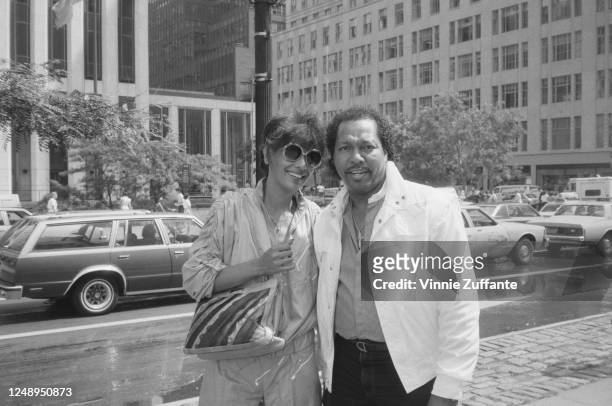 American musician Billy Davis Jr with his wife, singer Marilyn McCoo in New York City, circa 1985.