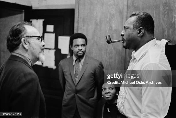 American blues guitarist and singer Albert King with music journalist Jerry Wexler in New York, 31st January 1969.