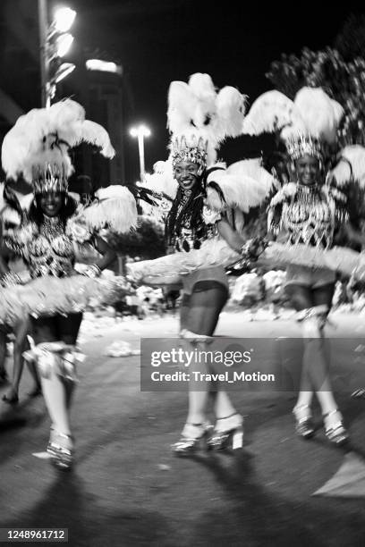 brazilian women wearing carnival costumes backstage at sambadrome in rio de janeiro - brazilian headdress stock pictures, royalty-free photos & images