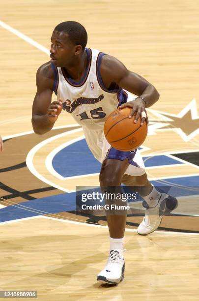 Anthony Goldwire of the Washington Wizards handles the ball against the Los Angeles Clippers on March 5, 2003 at the MCI Center in Washington, DC....