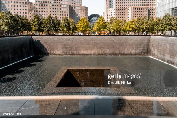 the national september 11 memorial - national 9 11 memorial museum stock pictures, royalty-free photos & images