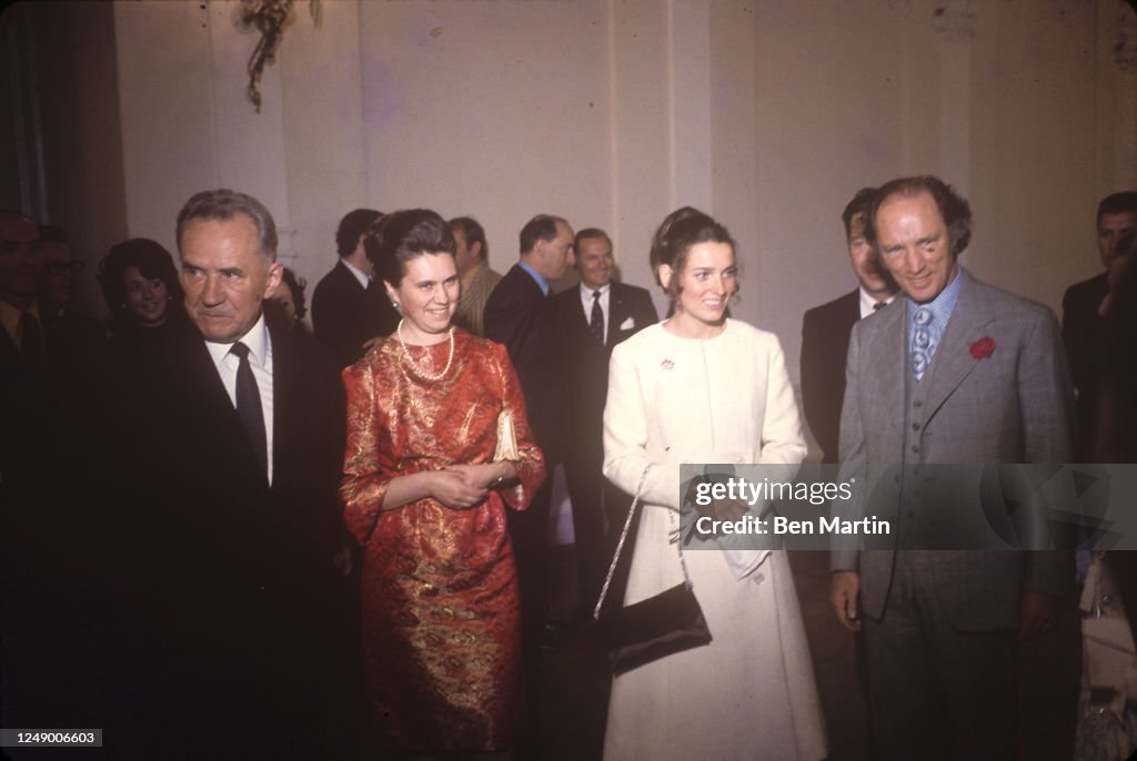 Margaret and Pierre Trudeau in Russia
