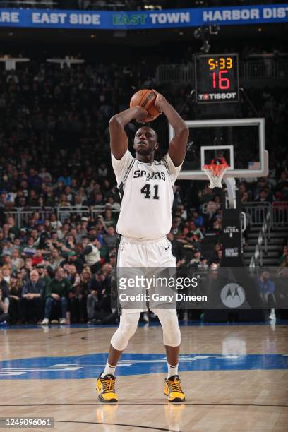 Gorgui Dieng of the San Antonio Spurs shoots the ball during the game against the Milwaukee Bucks on March 22, 2023 at the Fiserv Forum Center in...