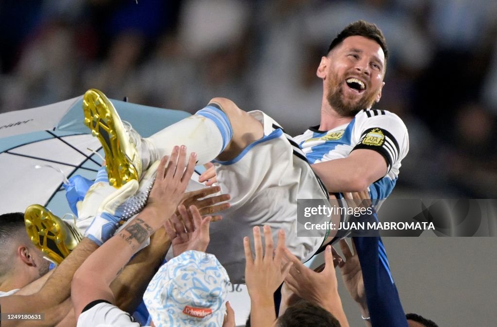 TOPSHOT-FBL-FRIENDLY-ARG-PAN