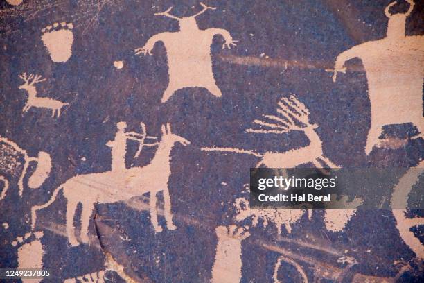 Pectoglyph Rabbit 1,437 Native American Petroglyphs Stock Photos, High-Res Pictures, and ...