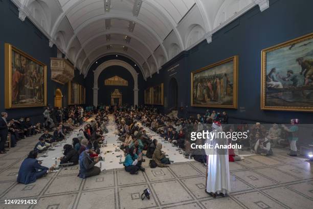 Mass iftar program held in Victoria and Albert, one of the most visited museums in London, during the holy month of Ramadan, on March 24, 2023 in...