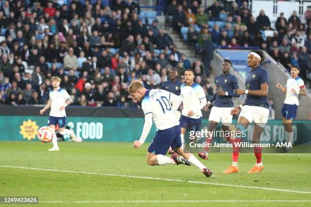Emile Smith Rowe of England Under 21s scores a goal to make it 1-0 during the international friendly between England Under 21s and France Under 21s...
