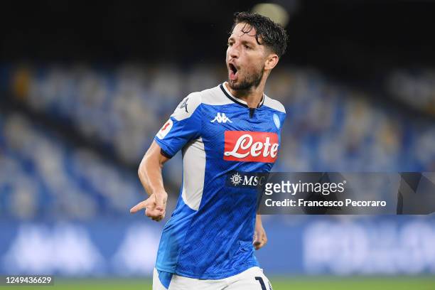 Dries Mertens of SSC Napoli celebrates after scoring the 1-1 goal during the Coppa Italia Semi-Final Second Leg match between SSC Napoli and FC...